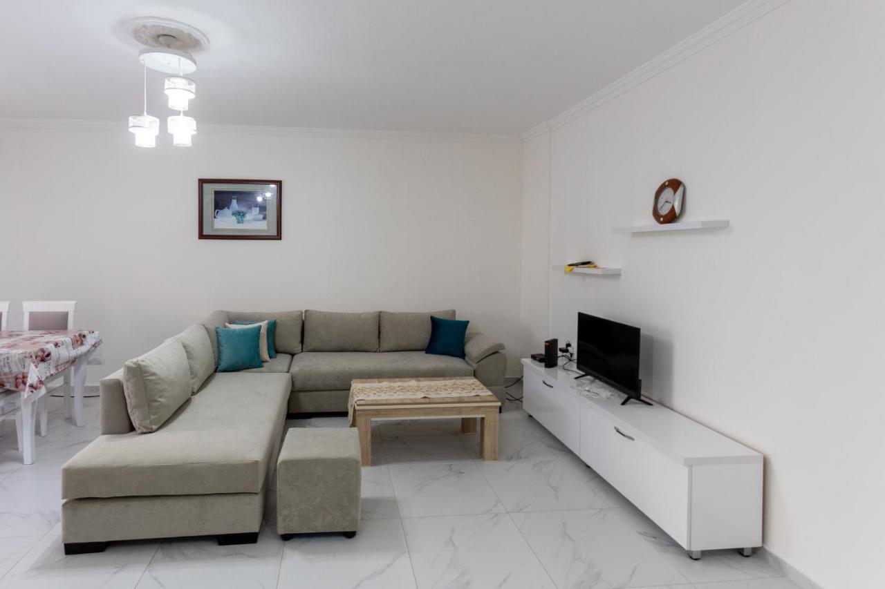 Comfortable Apartment Next To The Beach Durres Exterior photo