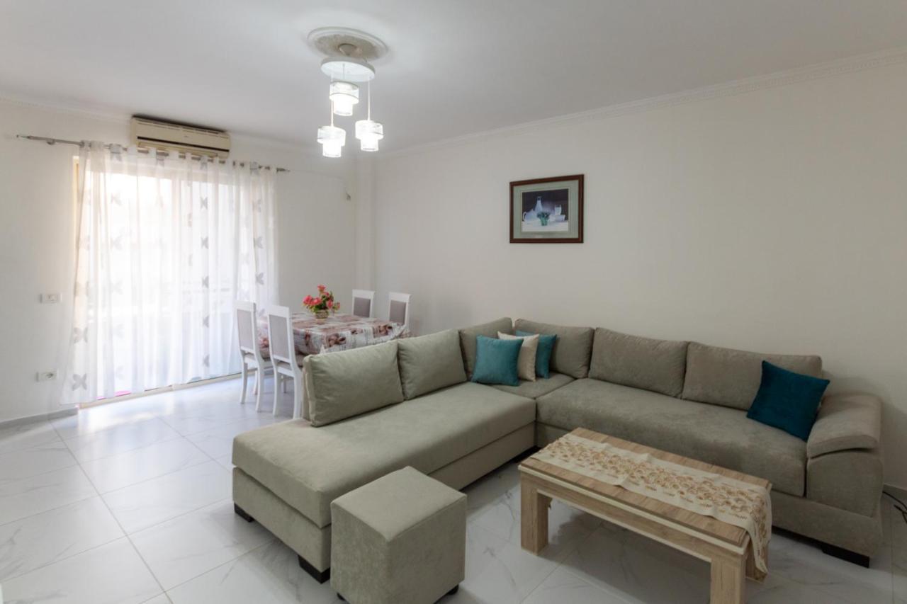 Comfortable Apartment Next To The Beach Durres Exterior photo